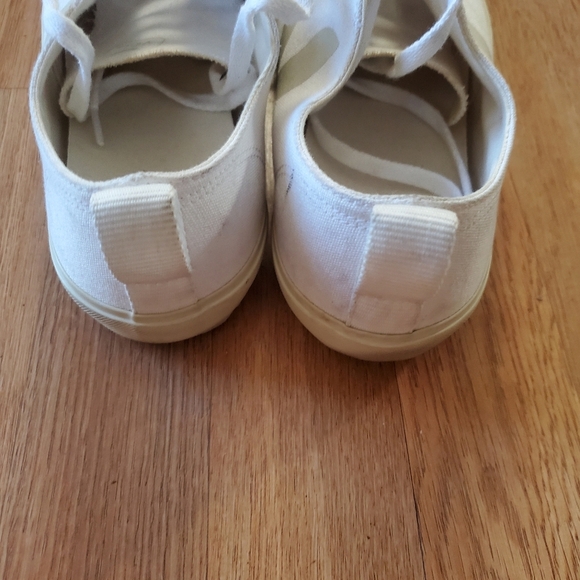 Veja White Low Top Womand Canvas Sneakers, Size 10 - Picture 9 of 11
